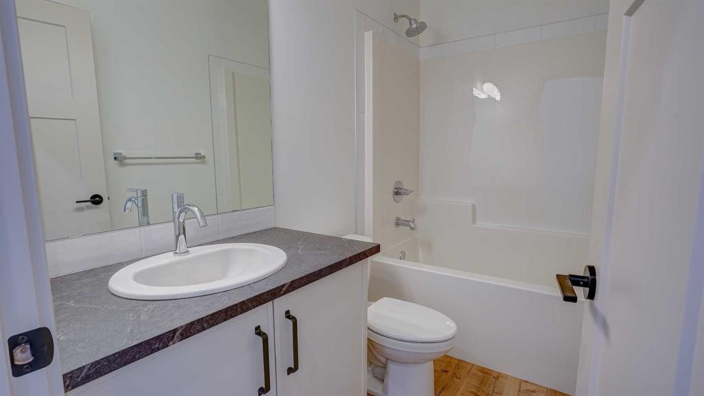 19 Ian Way, Sylvan Lake, AB - Indoor Photo Showing Bathroom