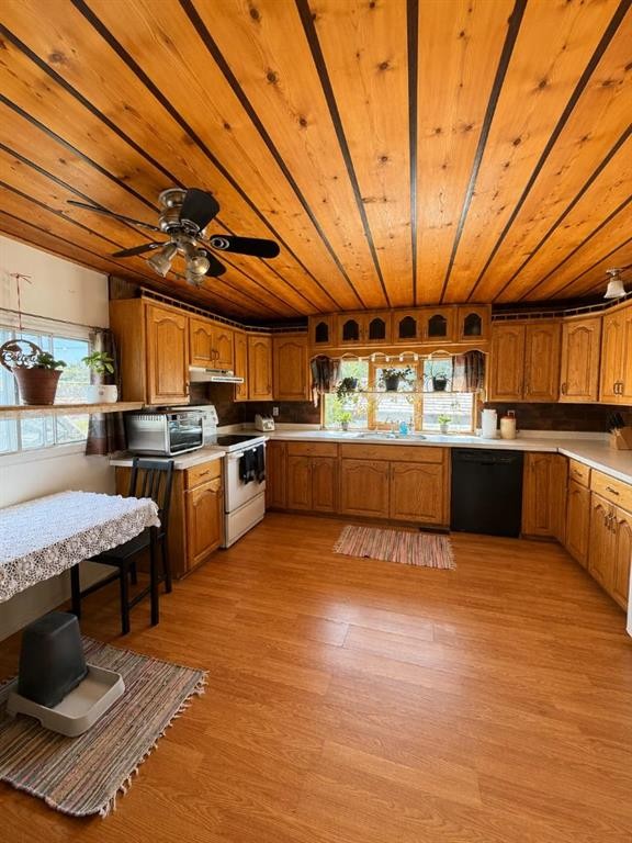 5220 44 Street, Consort, AB - Indoor Photo Showing Kitchen