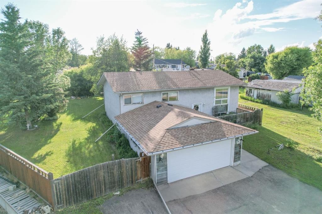 4908 47 Street, Clive, AB - Outdoor