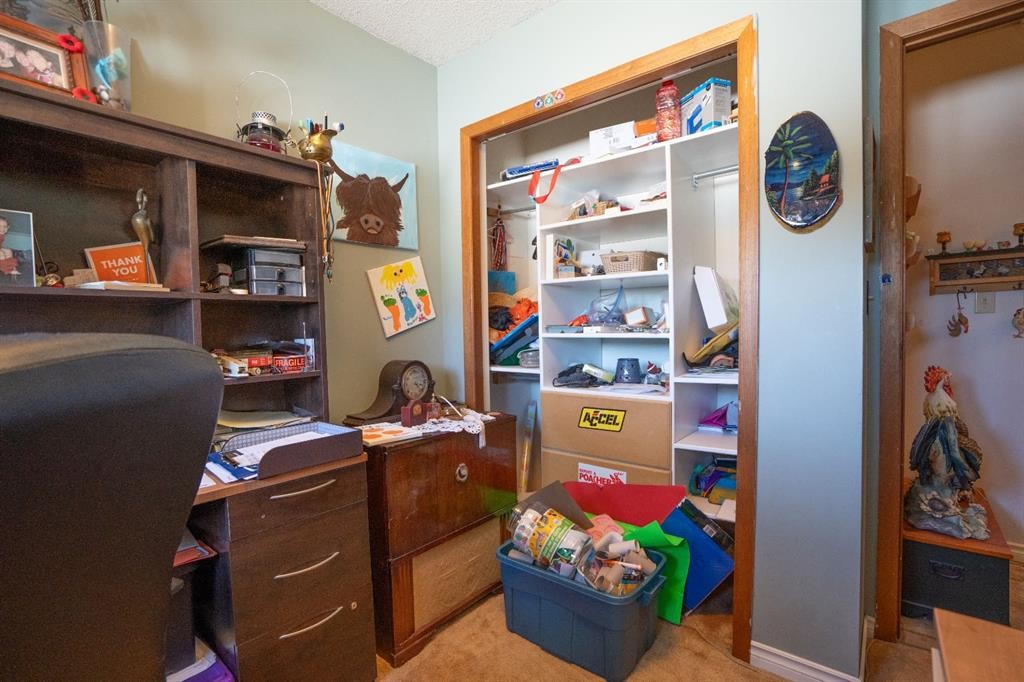 4908 47 Street, Clive, AB - Indoor