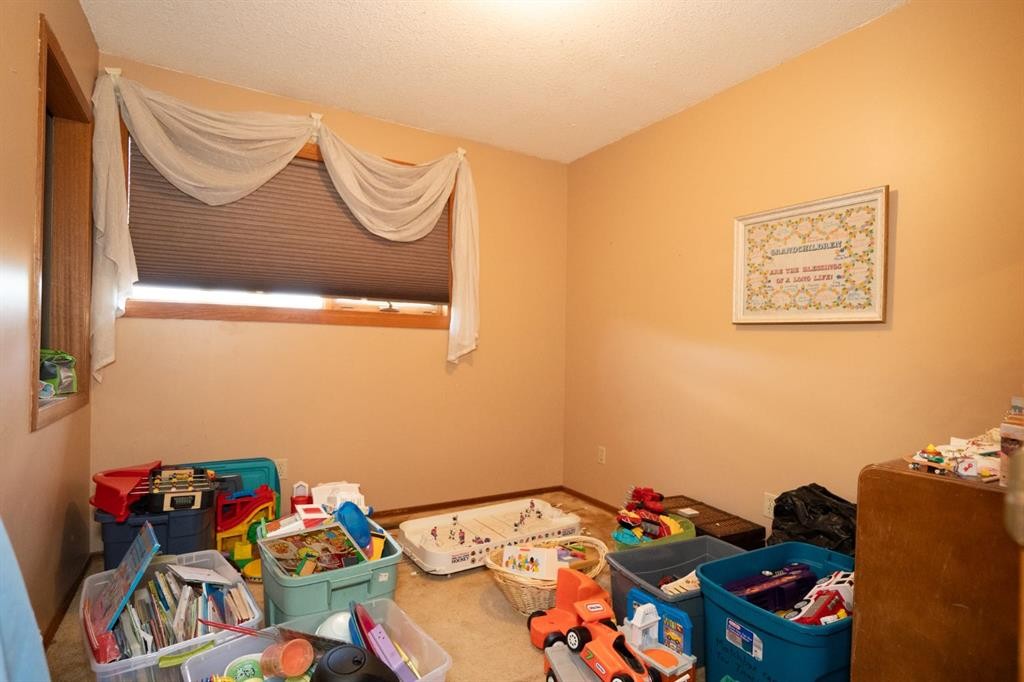 4908 47 Street, Clive, AB - Indoor Photo Showing Other Room