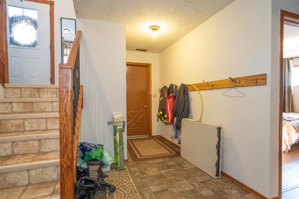 4908 47 Street, Clive, AB - Indoor