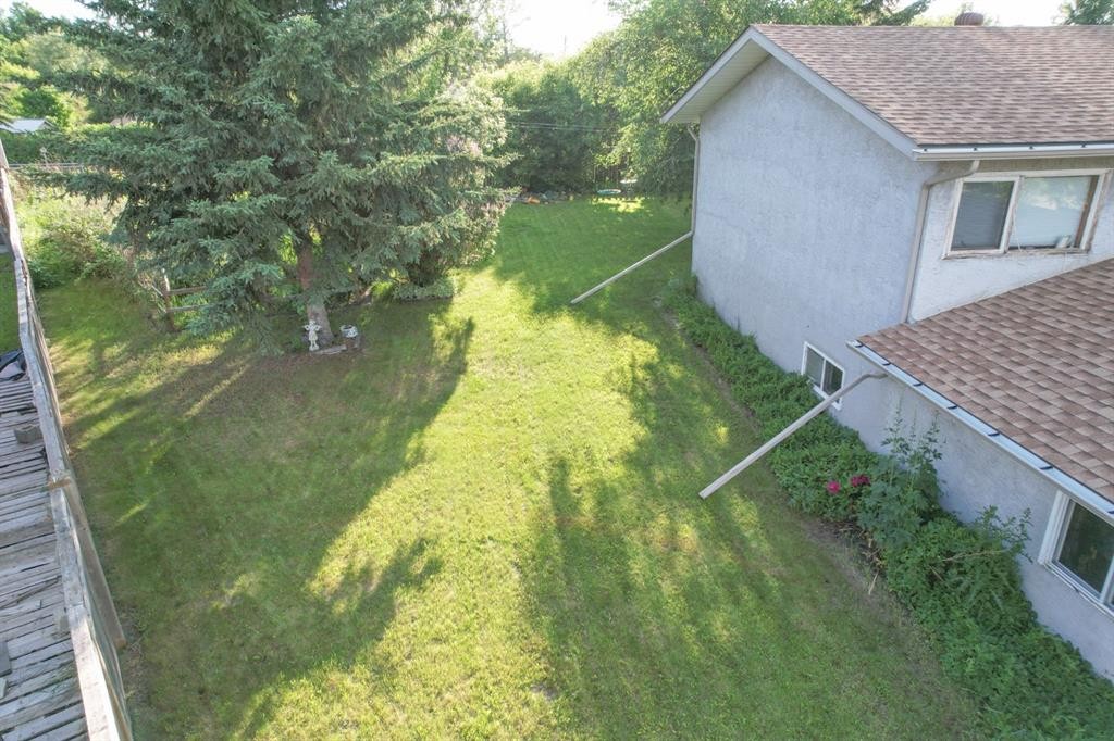 4908 47 Street, Clive, AB - Outdoor