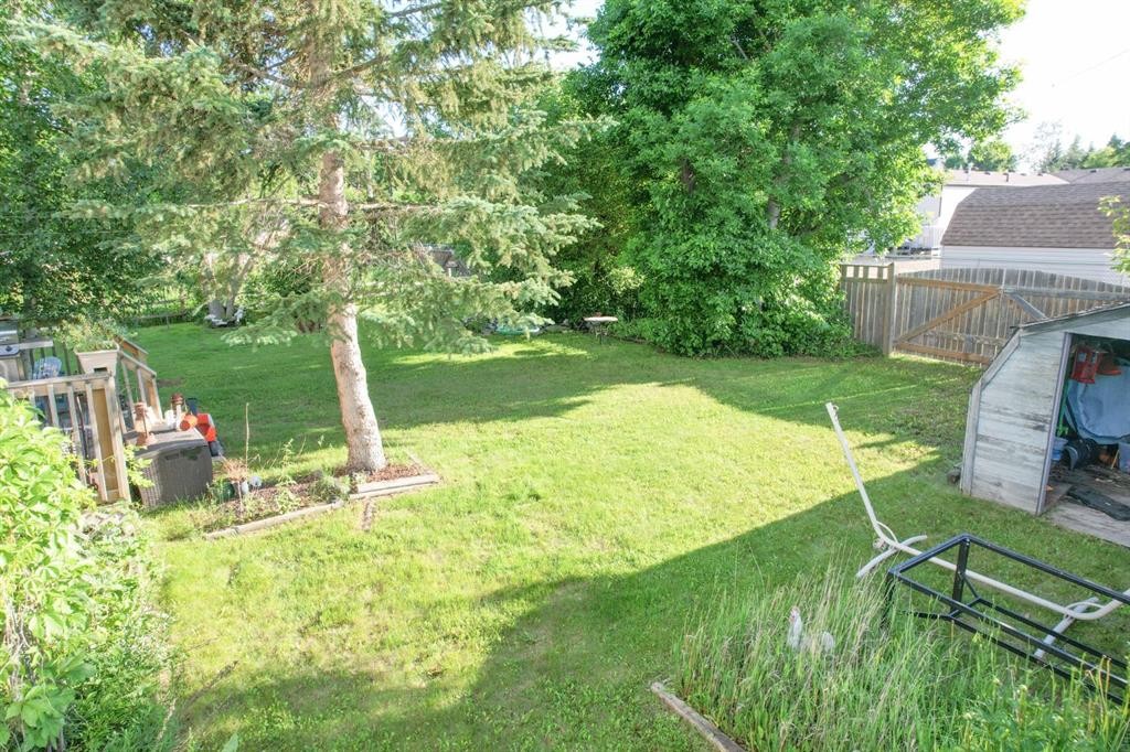 4908 47 Street, Clive, AB - Outdoor With Backyard