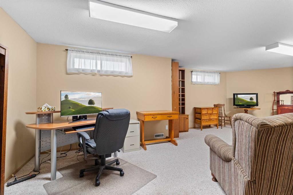 38-2821 Botterill Crescent, Red Deer, AB - Indoor