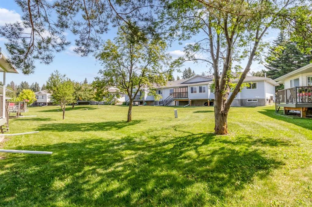 38-2821 Botterill Crescent, Red Deer, AB - Outdoor
