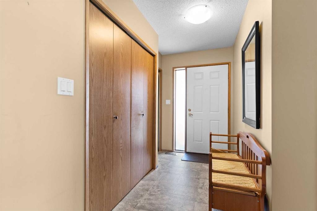 38-2821 Botterill Crescent, Red Deer, AB - Indoor Photo Showing Other Room