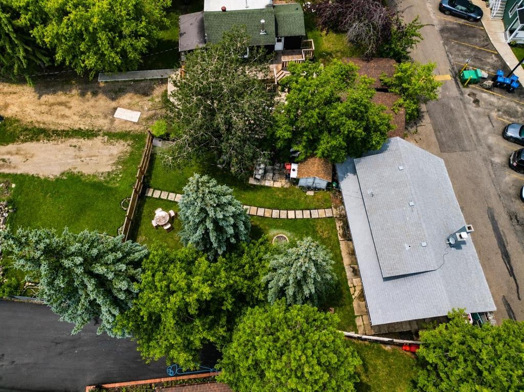 5224 50 Avenue, Sylvan Lake, AB - Outdoor