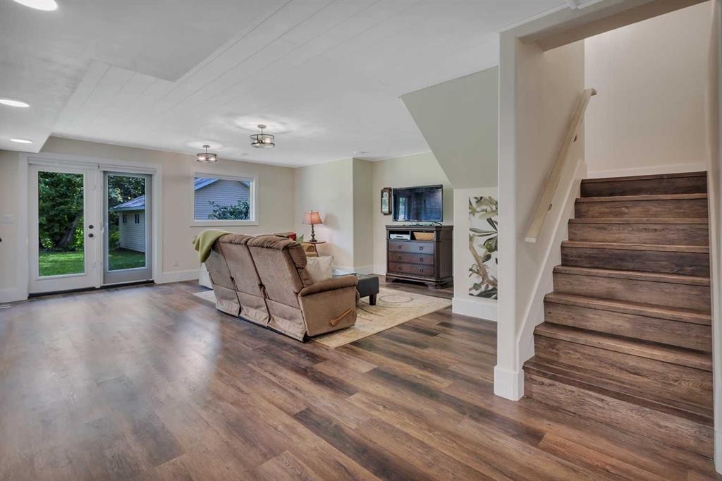 4815 49 Street, Clive, AB - Indoor Photo Showing Other Room