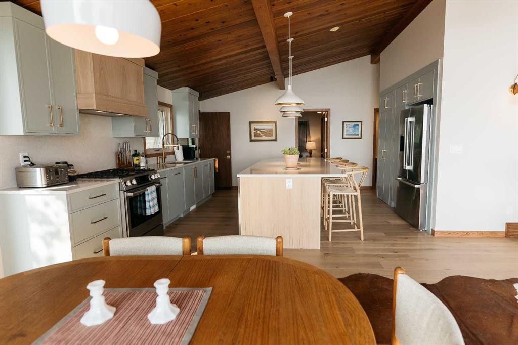 391 Birchcliff Road, Birchcliff, AB - Indoor