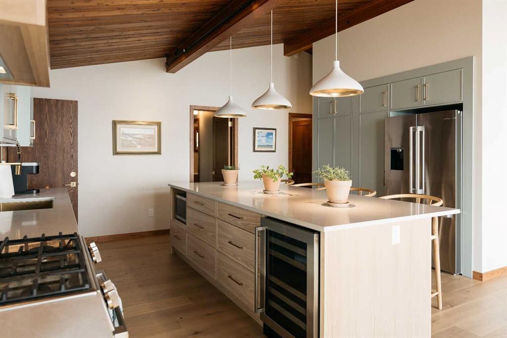391 Birchcliff Road, Birchcliff, AB - Indoor Photo Showing Kitchen
