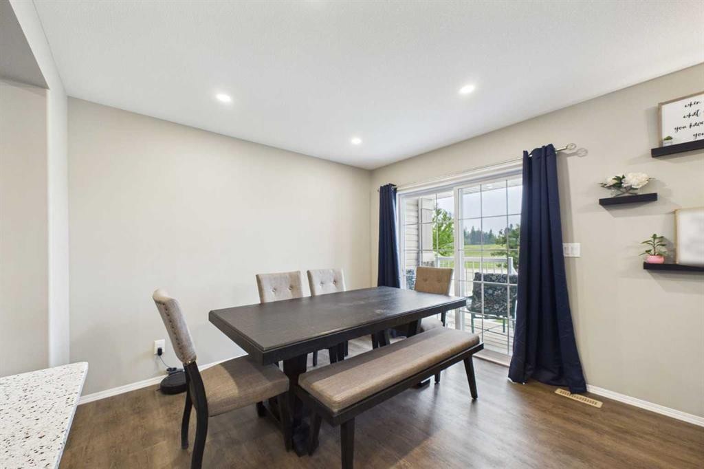 19 Golden Crescent, Red Deer, AB - Indoor Photo Showing Dining Room
