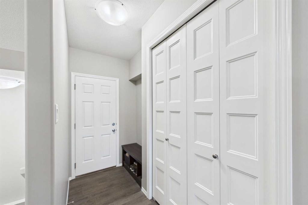 19 Golden Crescent, Red Deer, AB - Indoor Photo Showing Other Room