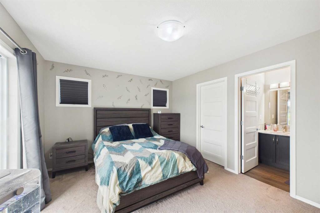 19 Golden Crescent, Red Deer, AB - Indoor Photo Showing Bedroom