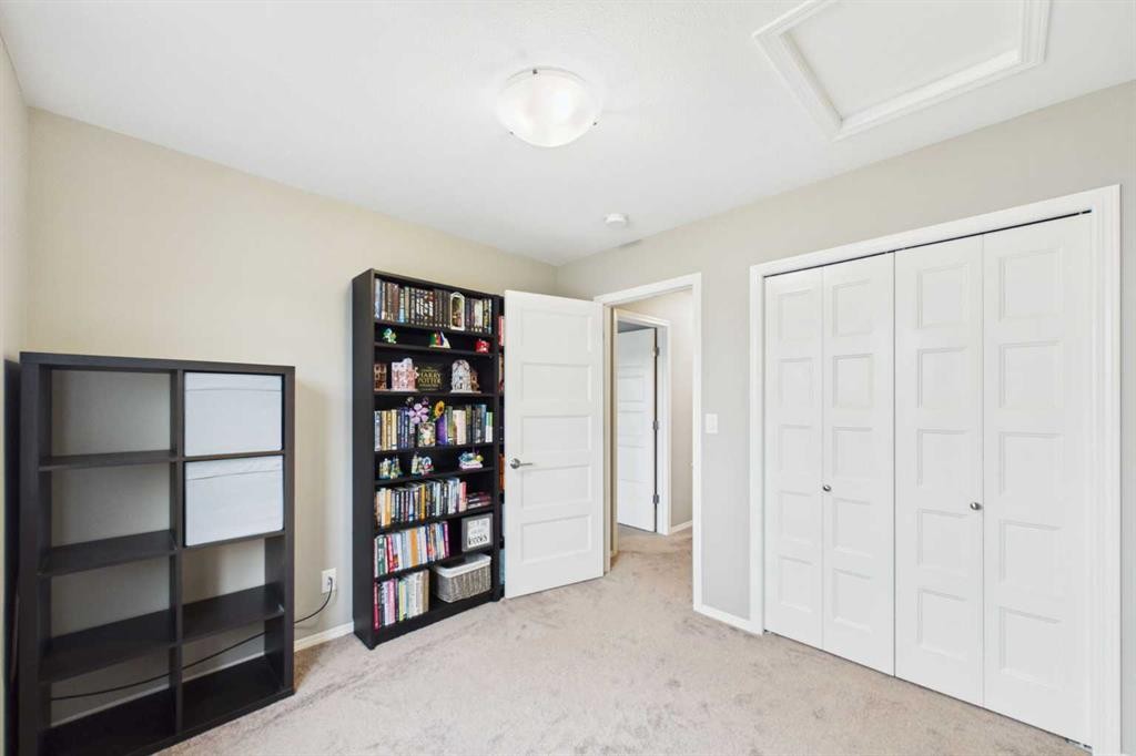 19 Golden Crescent, Red Deer, AB - Indoor