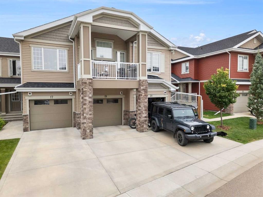 19 Golden Crescent, Red Deer, AB - Outdoor With Facade