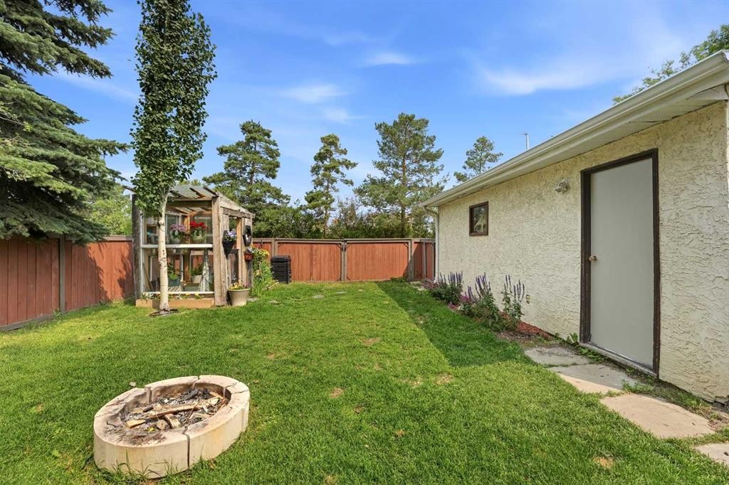149 Mcdougall Crescent, Red Deer, AB - Outdoor