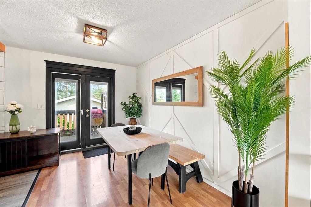 149 Mcdougall Crescent, Red Deer, AB - Indoor Photo Showing Dining Room