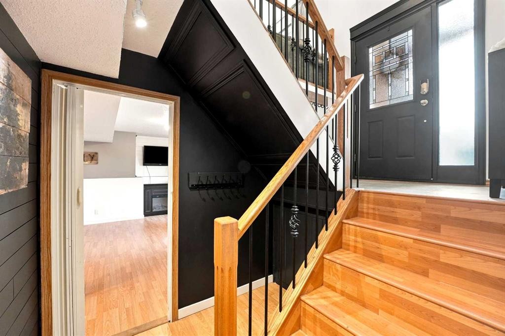 149 Mcdougall Crescent, Red Deer, AB - Indoor Photo Showing Other Room