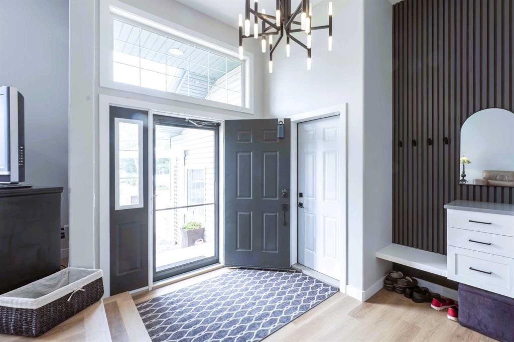 19 Royal Crescent, Lacombe, AB - Indoor Photo Showing Other Room