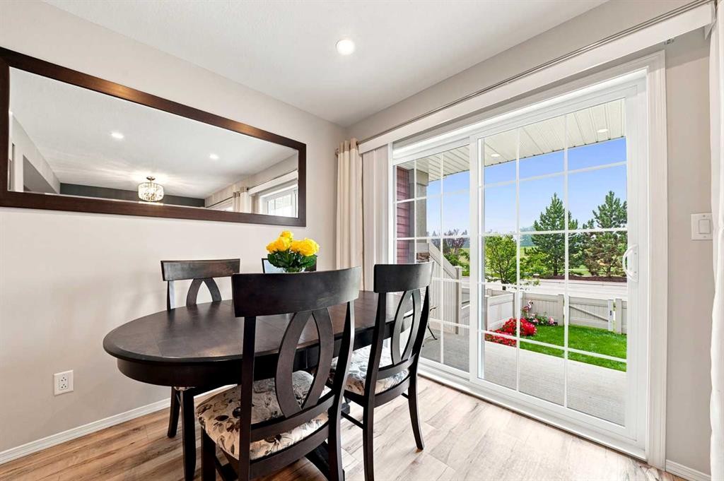 27 Golden Crescent, Red Deer, AB - Indoor Photo Showing Dining Room