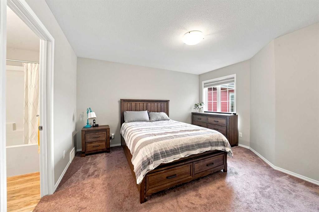 27 Golden Crescent, Red Deer, AB - Indoor Photo Showing Bedroom