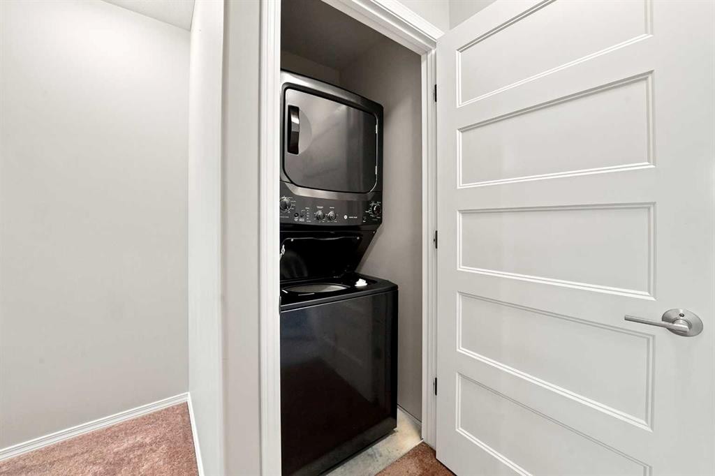27 Golden Crescent, Red Deer, AB - Indoor