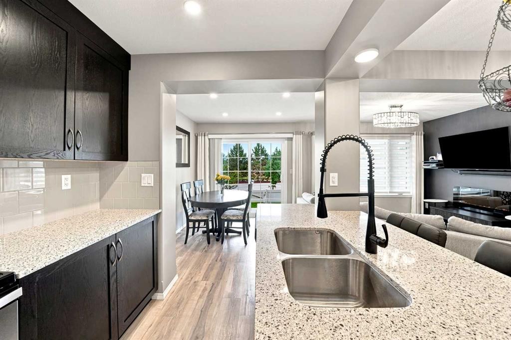27 Golden Crescent, Red Deer, AB - Indoor Photo Showing Kitchen With Double Sink With Upgraded Kitchen