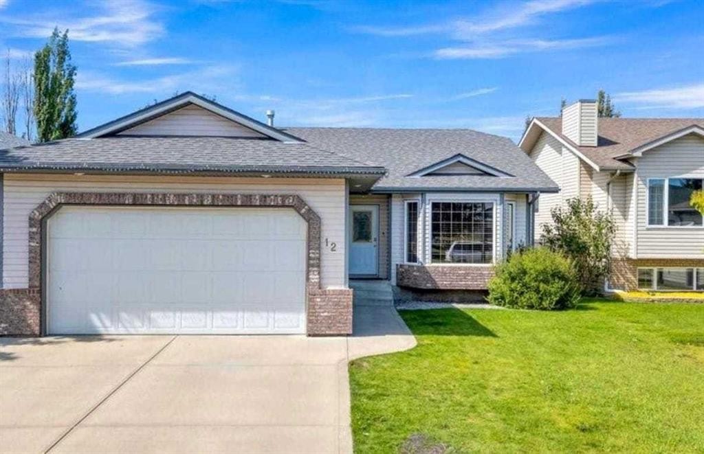 12 Archibald Crescent, Red Deer, AB - Outdoor