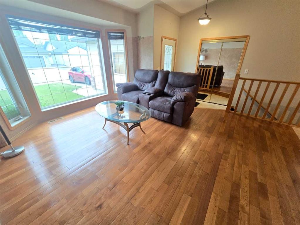 12 Archibald Crescent, Red Deer, AB - Indoor Photo Showing Living Room