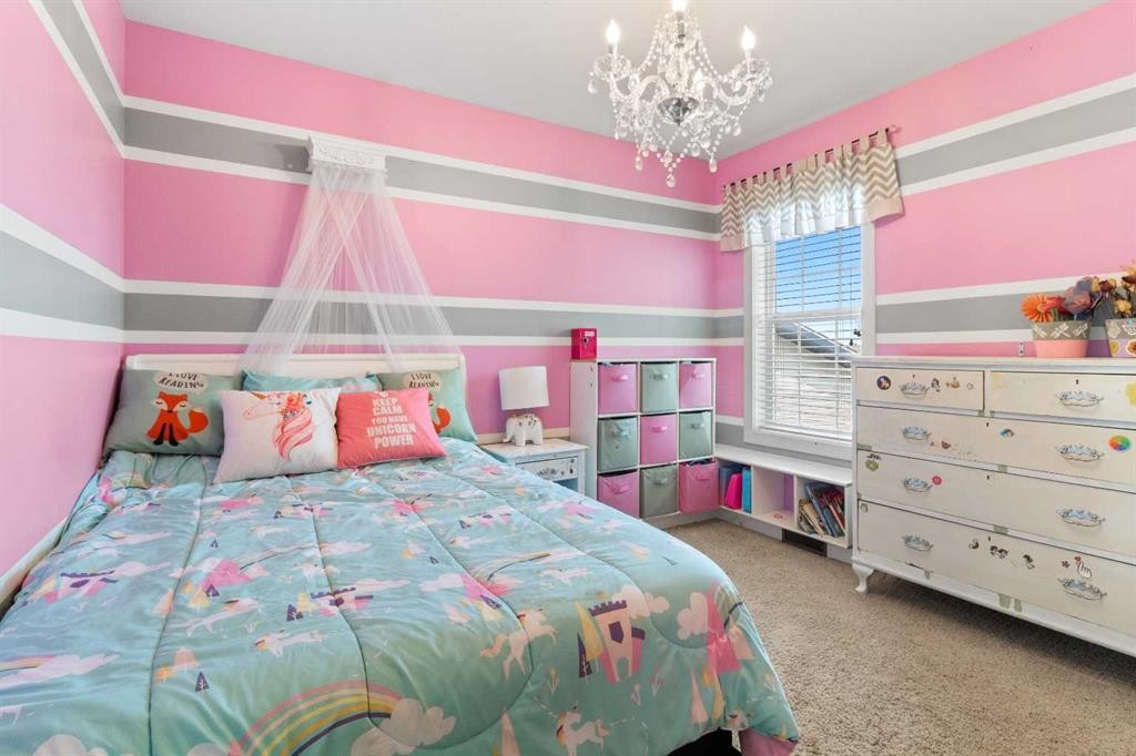 5 Lambertson Place, Sylvan Lake, AB - Indoor Photo Showing Bedroom