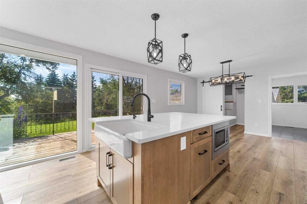 5209 51 Street, Castor, AB - Indoor Photo Showing Kitchen