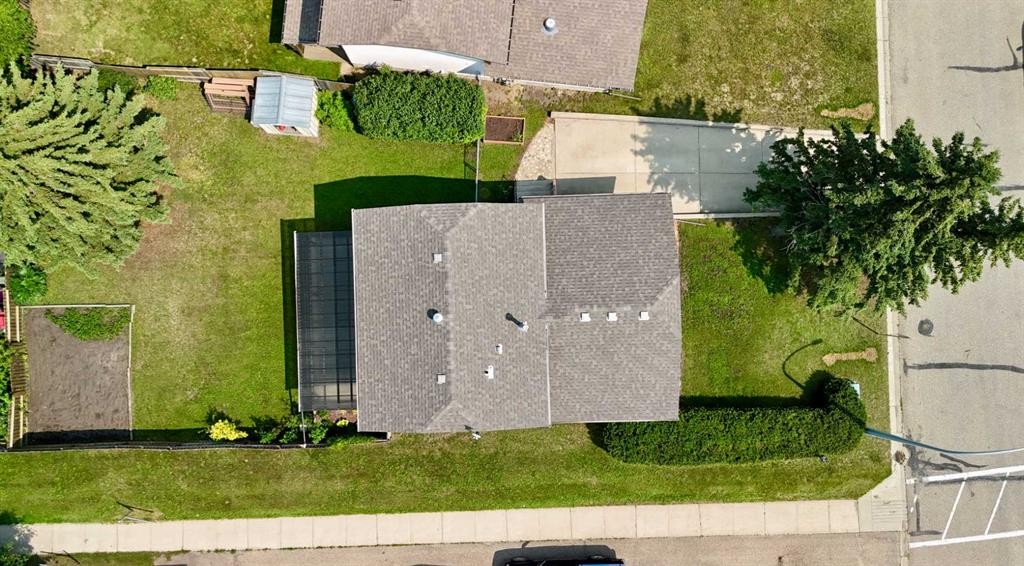 12 Opal Close, Lacombe, AB - Outdoor