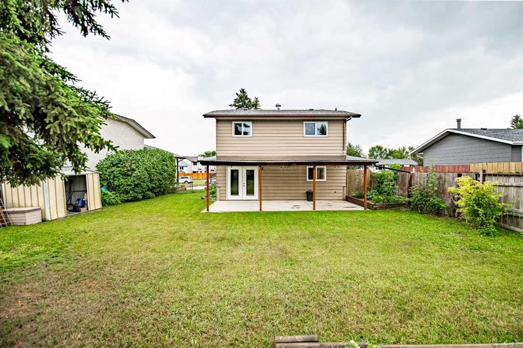 12 Opal Close, Lacombe, AB - Outdoor