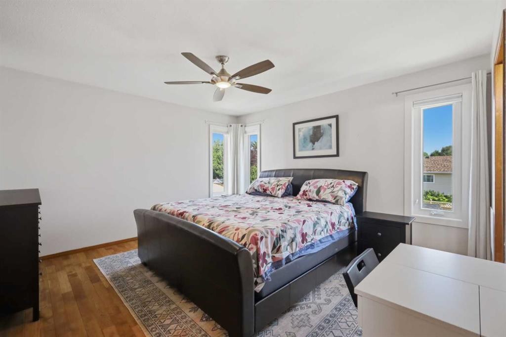 73 Duncan Crescent, Red Deer, AB - Indoor Photo Showing Bedroom