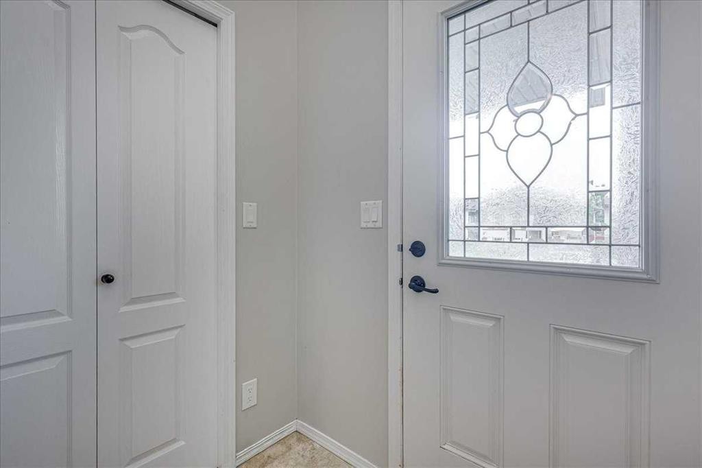 13 Rogers Road, Sylvan Lake, AB - Indoor Photo Showing Other Room
