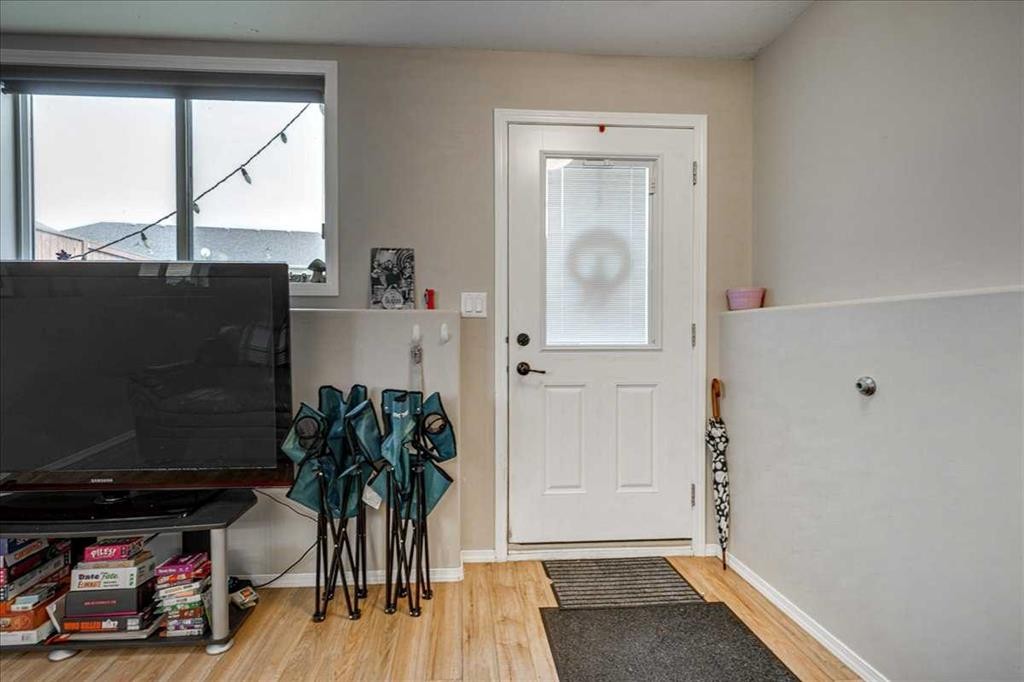 13 Rogers Road, Sylvan Lake, AB - Indoor Photo Showing Other Room