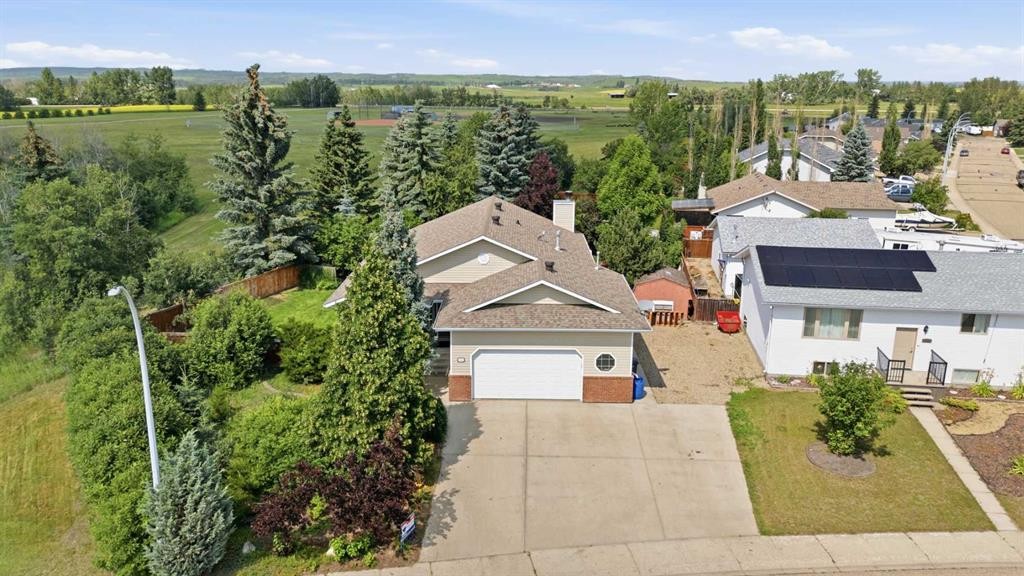 5508 49 Avenue, Alix, AB - Outdoor