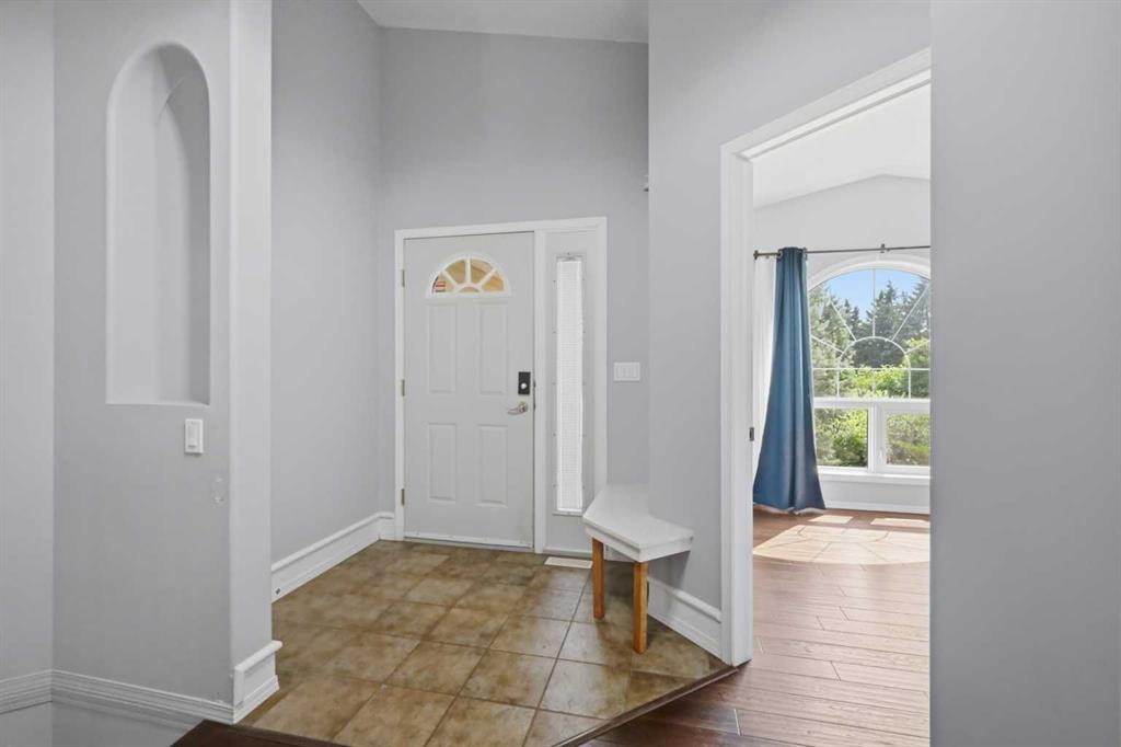 5508 49 Avenue, Alix, AB - Indoor Photo Showing Other Room