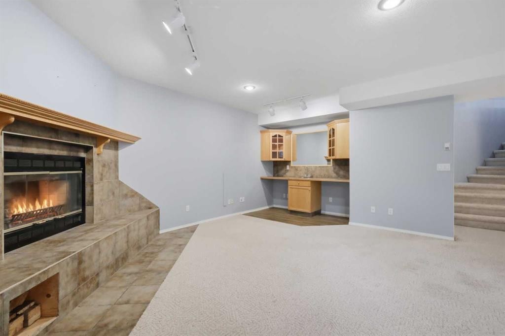 5508 49 Avenue, Alix, AB - Indoor With Fireplace
