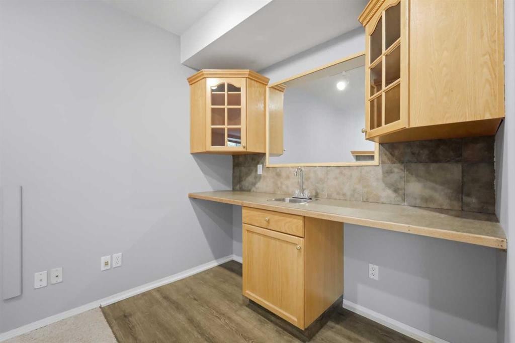 5508 49 Avenue, Alix, AB - Indoor