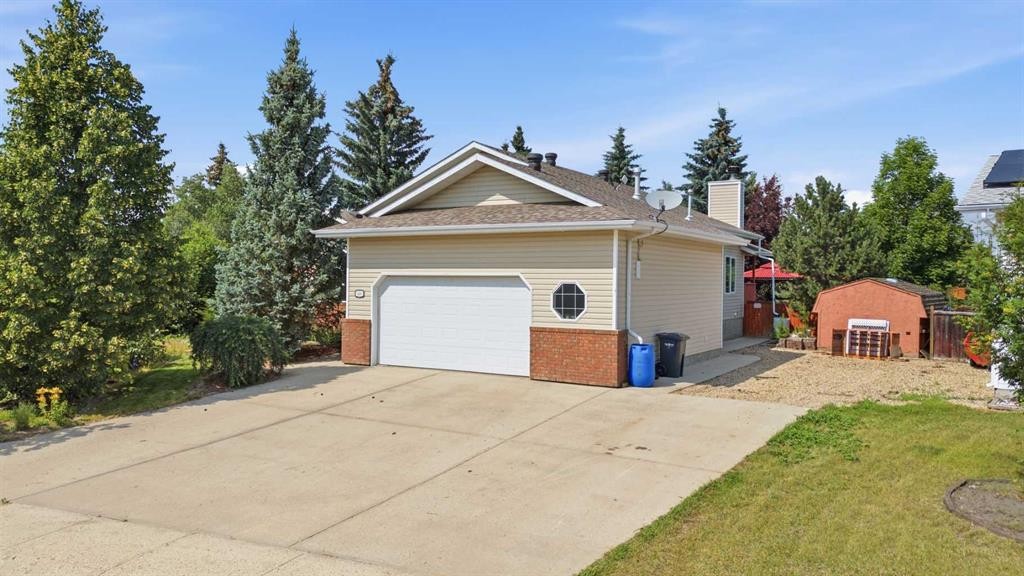 5508 49 Avenue, Alix, AB - Outdoor
