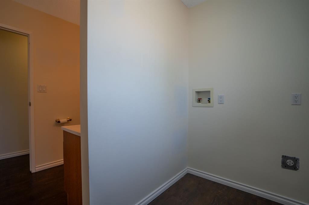 22 Robinson Place, Bashaw, AB - Indoor Photo Showing Other Room