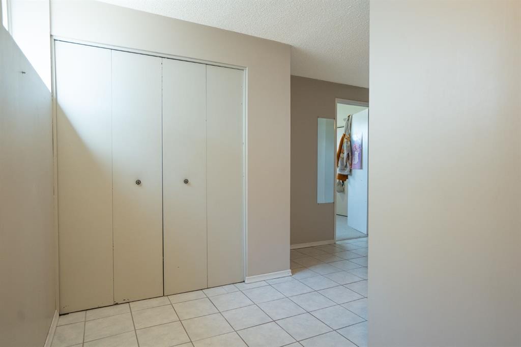 22 Robinson Place, Bashaw, AB - Indoor Photo Showing Other Room