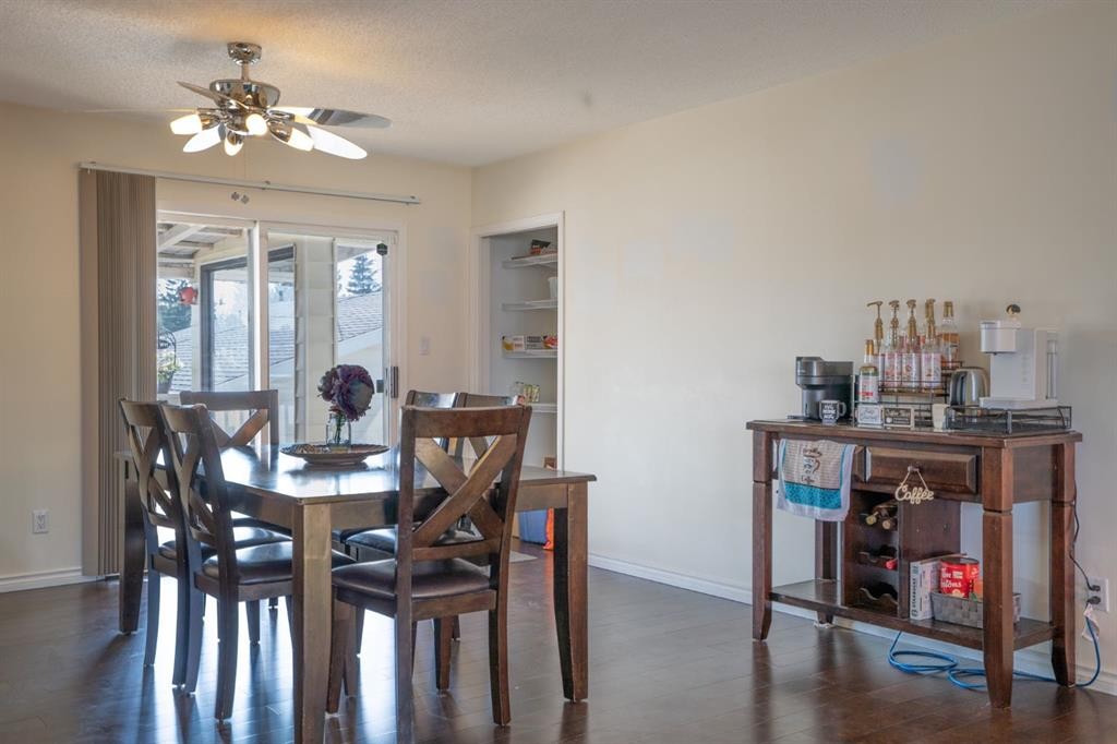 22 Robinson Place, Bashaw, AB - Indoor Photo Showing Dining Room