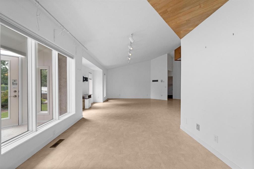6210 53 Avenue, Camrose, AB - Photo Showing Other Room