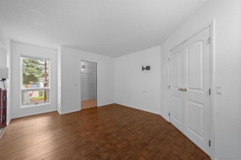 6210 53 Avenue, Camrose, AB - Indoor Photo Showing Other Room