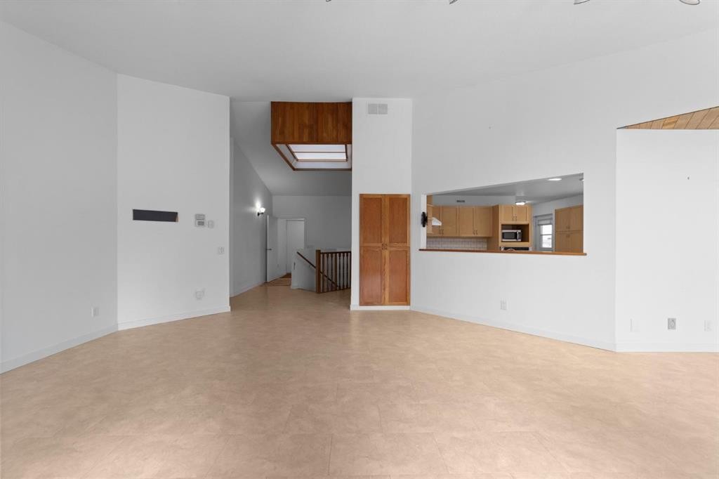 6210 53 Avenue, Camrose, AB - Indoor Photo Showing Other Room