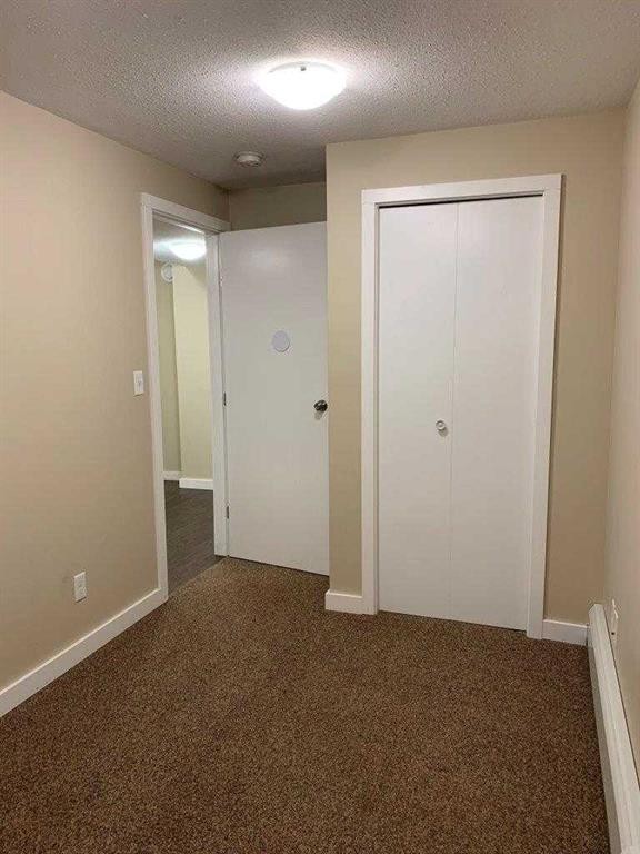 6014 56 Avenue, Red Deer, AB - Indoor Photo Showing Other Room