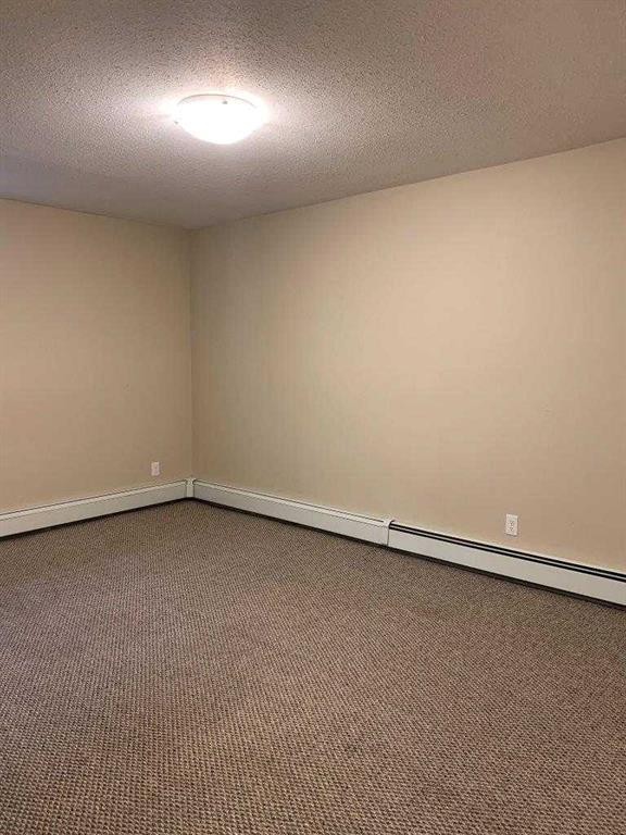6014 56 Avenue, Red Deer, AB - Indoor Photo Showing Other Room